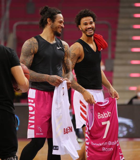 凭借出色的 凭借出色的