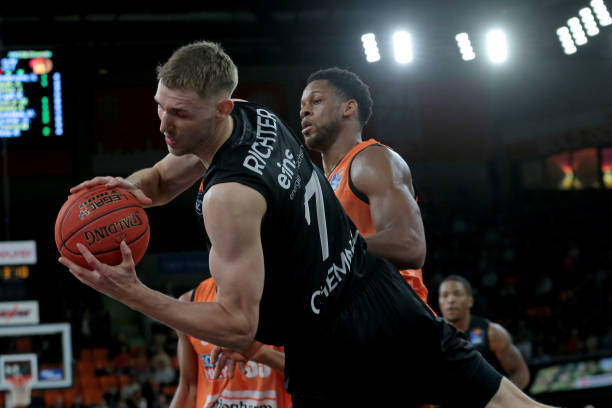 赛季亮相赛 赛季亮相赛