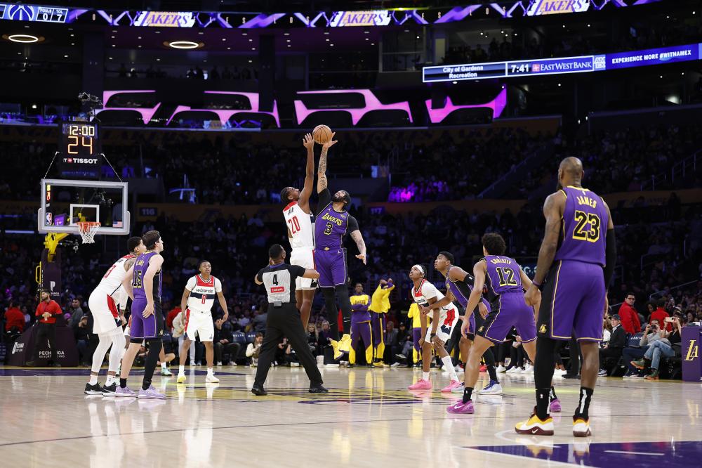 年轻前锋奥 年轻前锋奥